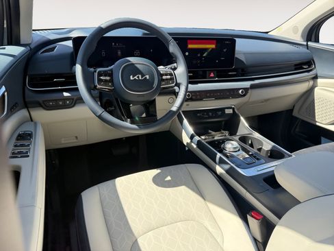 New 2026 Kia Carnival EX FWD image 15