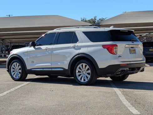 Used 2023 Ford Explorer King Ranch w/ Technology Package image 6