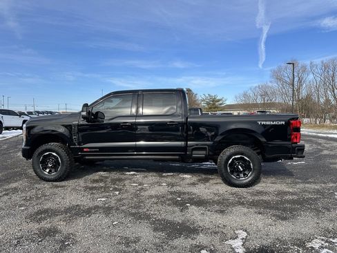 Used 2025 Ford F350 Platinum w/ Tremor Off-Road Package image 15