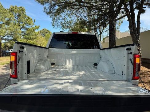 Certified 2022 Ford F150 Lariat w/ Max Trailer Tow Package AWD/4WD image 17