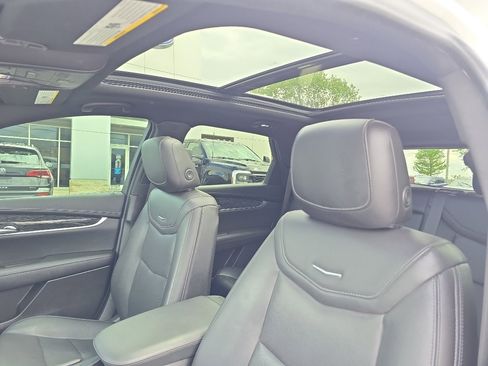 Used 2021 Cadillac XT5 Premium Luxury FWD image 14