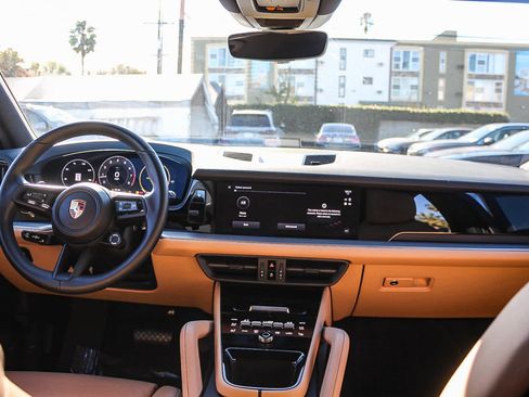 Used 2025 Porsche Cayenne image 12