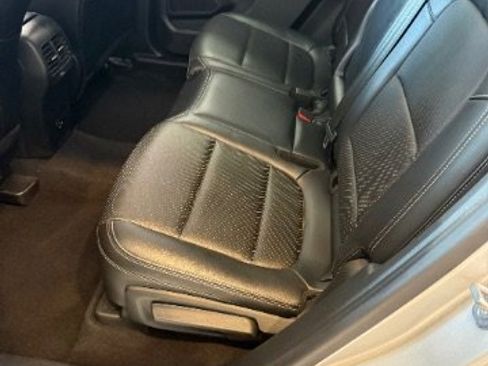 Used 2020 Ford Escape SE Sport image 9