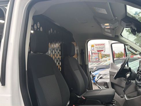 Used 2025 Ford Transit 250 Low Roof w/ Exterior Upgrade Package RWD image 29