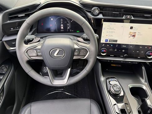Used 2024 Lexus RZ 300e Premium image 16