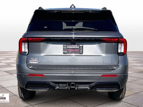 New 2026 Ford Explorer ST-Line w/ ST-Line Street Pack RWD image 4