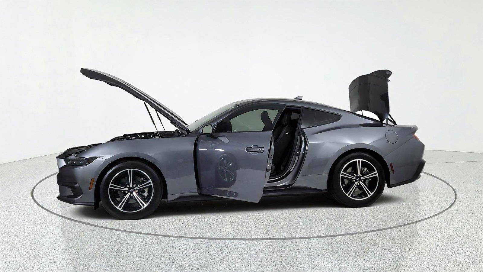Used 2025 Ford Mustang Coupe RWD image 11