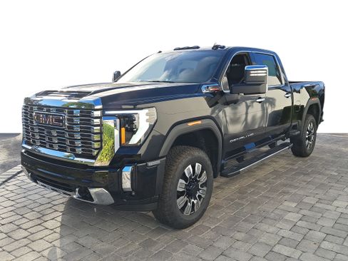 New 2026 GMC Sierra 2500 Denali w/ Denali Reserve Package image 3