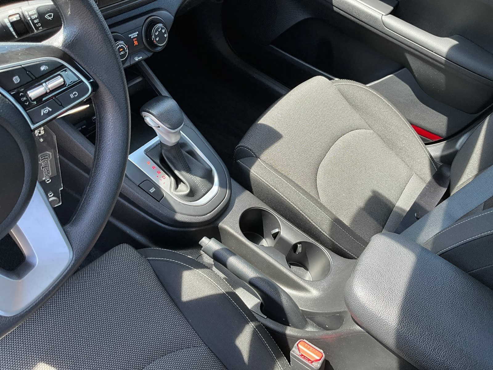Used 2024 Kia Forte LXS FWD image 17