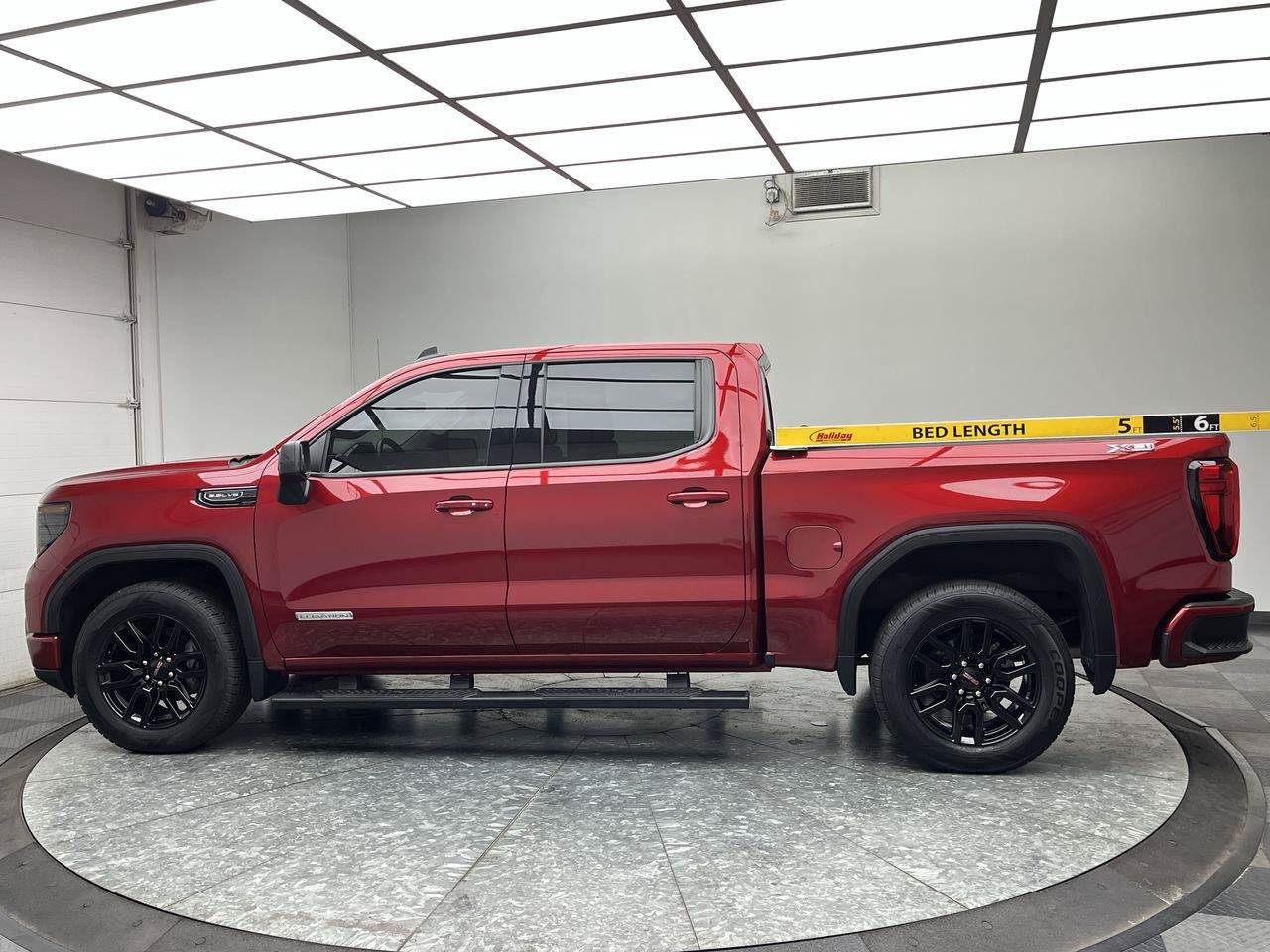 Certified 2023 GMC Sierra 1500 Elevation w/ Preferred Package AWD/4WD image 3