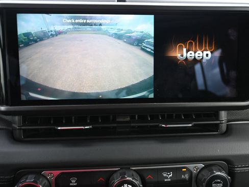 Used 2024 Jeep Wrangler Unlimited Rubicon image 19