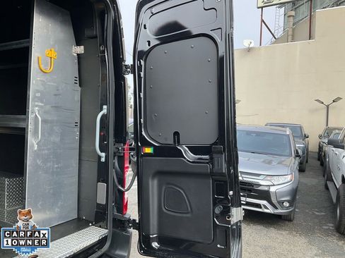 Used 2022 Ford E-Transit Base w/ Load Area Protection Package image 8