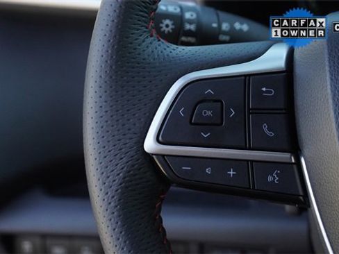 Used 2025 Toyota Sienna XSE w/ XSE Premium Package image 32