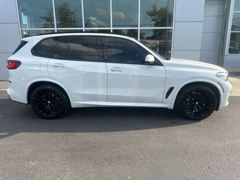 Used 2023 BMW X5 xDrive40i w/ M Sport Package AWD/4WD image 4