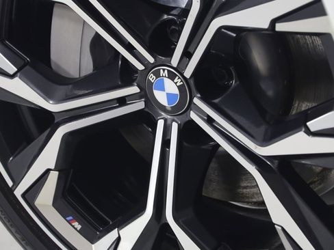 Used 2022 BMW i4 eDrive40 w/ M Sport Package image 16