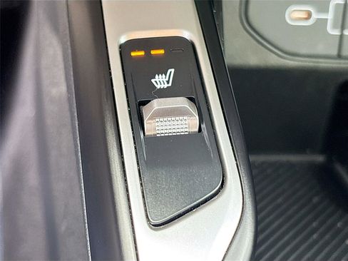 Used 2025 Kia Sorento S FWD image 20