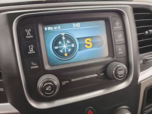 Used 2019 RAM 1500 Classic SLT RWD image 26