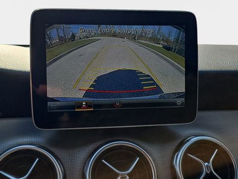 Used 2020 Mercedes-Benz GLA 250 4MATIC image 25
