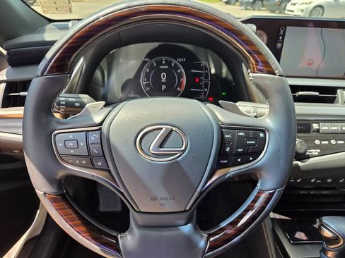 Used 2019 Lexus ES 350 w/ Accessory Package FWD image 28