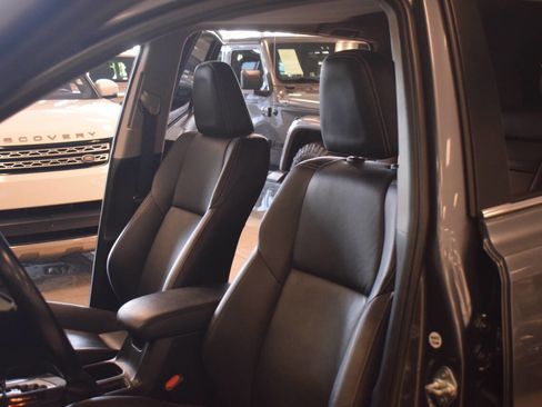 Used 2018 Toyota RAV4 Limited w/ Advanced Technology Package AWD/4WD image 48