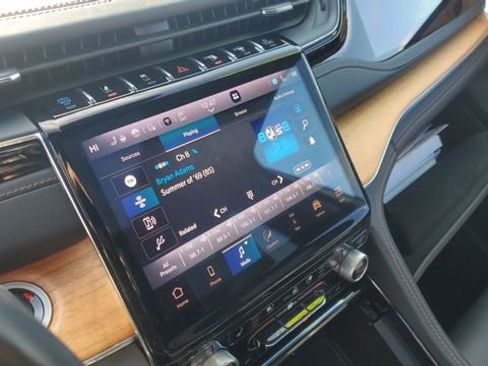 Certified 2022 Jeep Grand Cherokee Summit AWD/4WD image 17