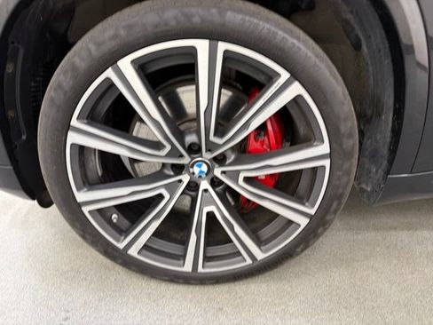 Used 2022 BMW X5 M50i AWD/4WD image 33