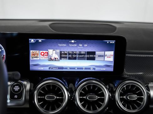 New 2026 Mercedes-Benz GLB 35 AMG AMG 35 4MATIC image 21