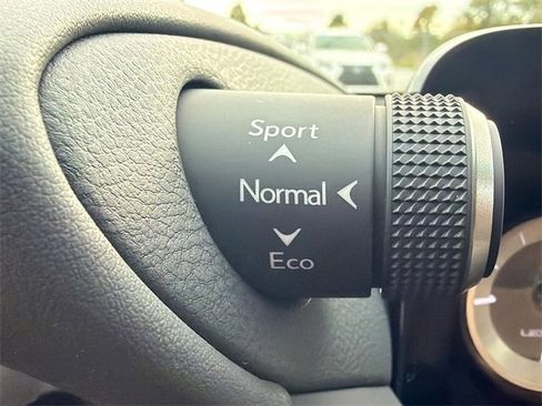 New 2025 Lexus ES 350 Ultra Luxury image 30