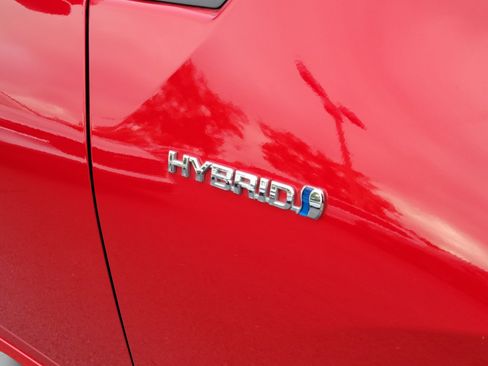 Used 2022 Toyota Prius LE AWD/4WD image 16