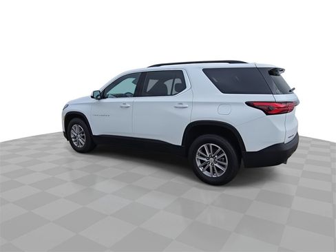 Used 2023 Chevrolet Traverse LT image 6