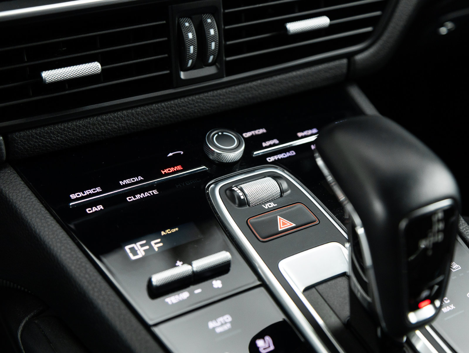 Certified 2023 Porsche Cayenne S Platinum AWD/4WD image 26
