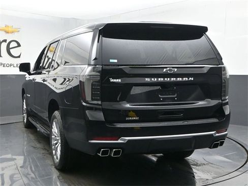 New 2026 Chevrolet Suburban High Country image 9