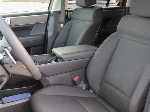 New 2026 Hyundai Santa Fe SE FWD image 12
