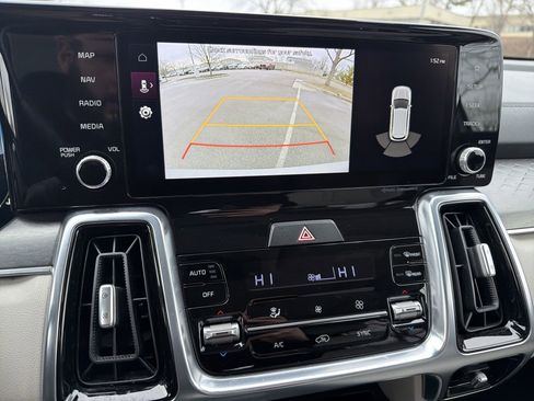 Used 2023 Kia Sorento SX image 21