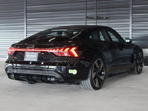 Used 2022 Audi RS e-tron GT w/ Carbon Performance Package image 15