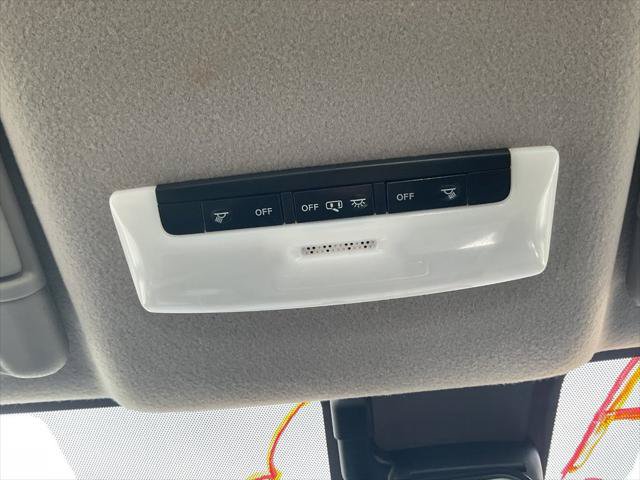 Used 2024 Nissan Versa SV FWD image 11