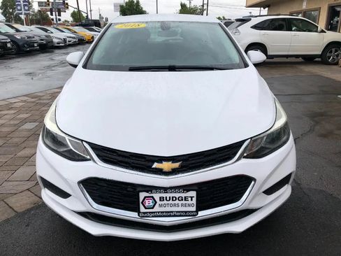 Used 2018 Chevrolet Cruze LT FWD image 7