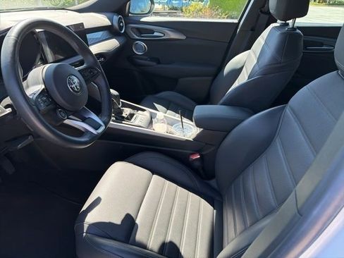 Used 2024 Alfa Romeo Tonale Ti image 4
