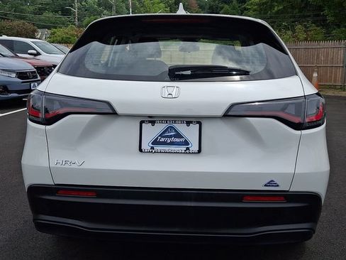 Certified 2024 Honda HR-V LX image 5