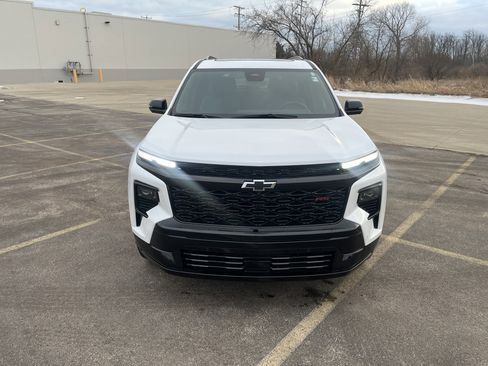 Used 2024 Chevrolet Traverse RS w/ LPO, Floor Liner Package image 2