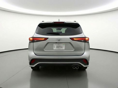 Used 2025 Toyota Highlander XSE image 7