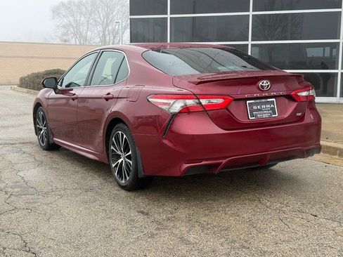 Used 2018 Toyota Camry SE image 5