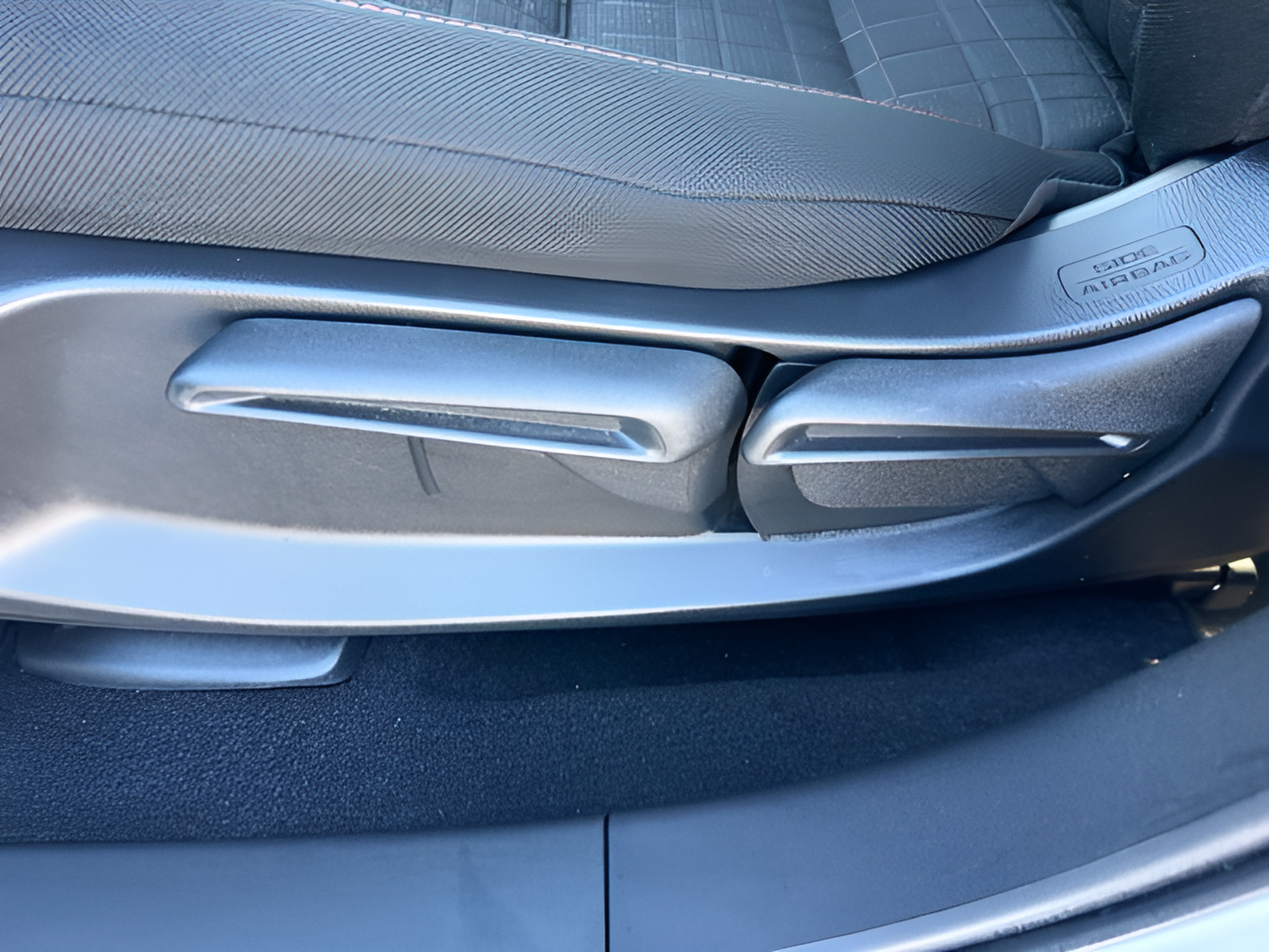 Certified 2025 Honda HR-V Sport image 23