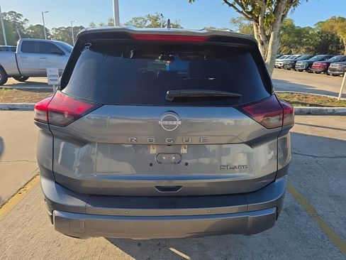 Used 2026 Nissan Rogue SL image 5