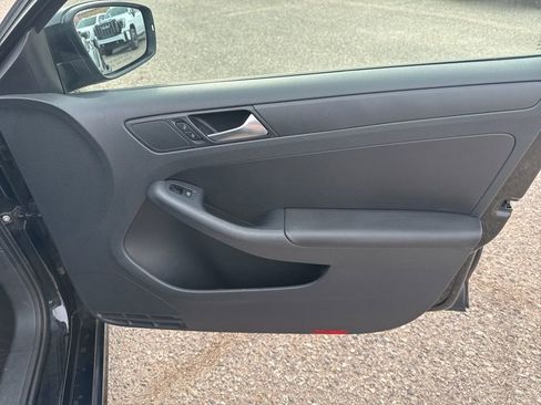 Used 2011 Volkswagen Jetta SE image 13