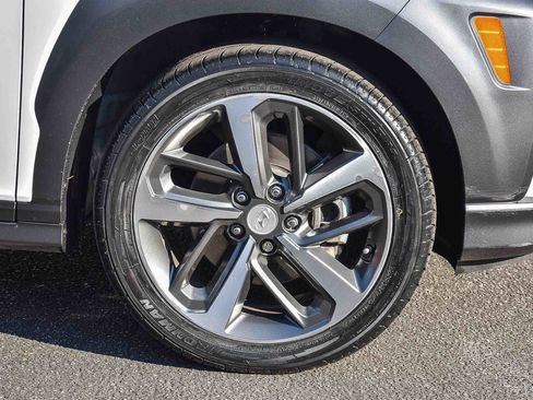 Used 2021 Hyundai Kona Limited image 10