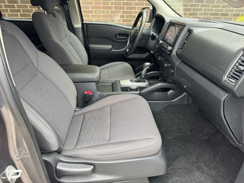Used 2022 Nissan Frontier S AWD/4WD image 12