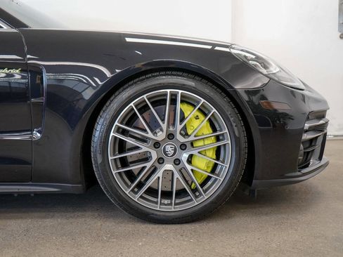 Used 2023 Porsche Panamera Turbo S image 21