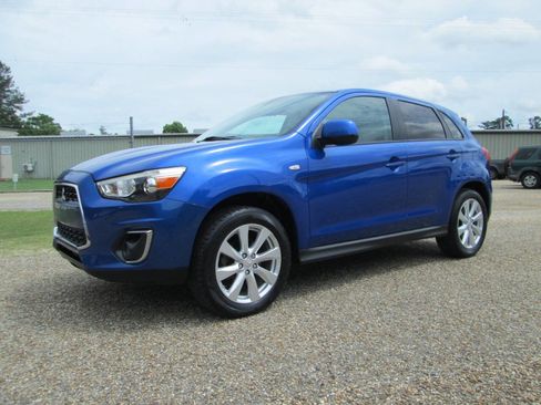 Used 2015 Mitsubishi Outlander Sport ES AWD/4WD image 2