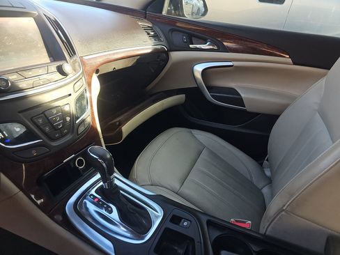 Used 2017 Buick Regal Sport Touring image 15